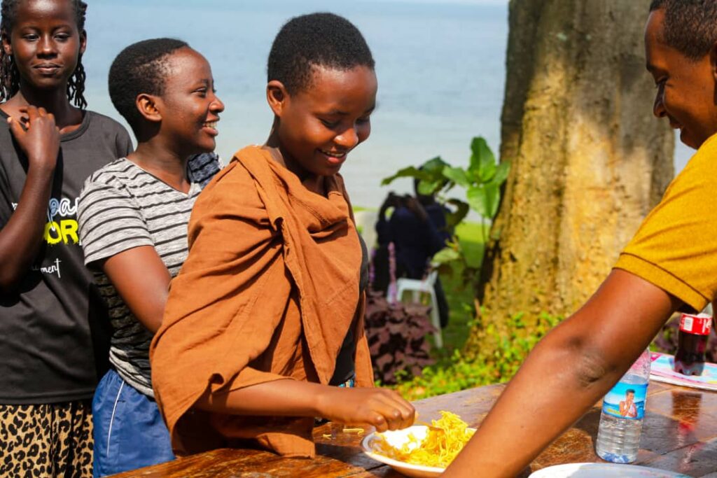 what makes iwacu one tours different